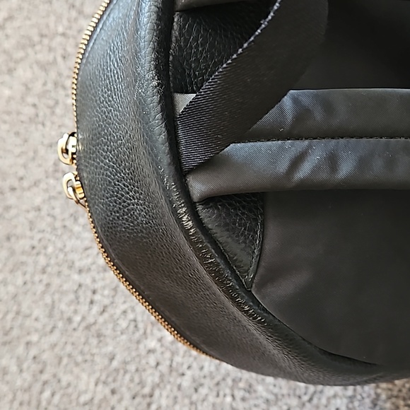 COACH medium charlie backpack - Picture 3 of 5